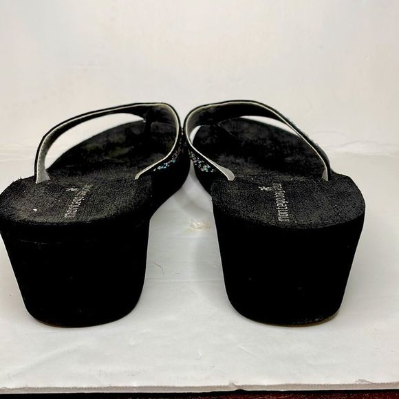 WEDGE FLIP FLOPS BY MONTEGO BAY - Picture 4 of 7